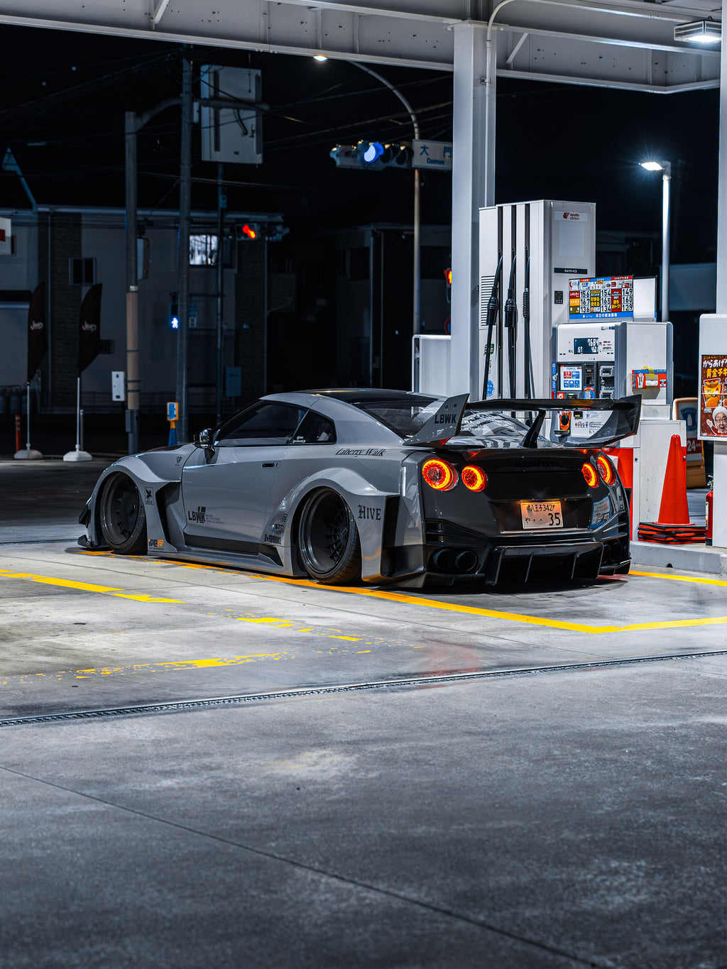 LBWK Silhouette R35 GTR - Gold Tier